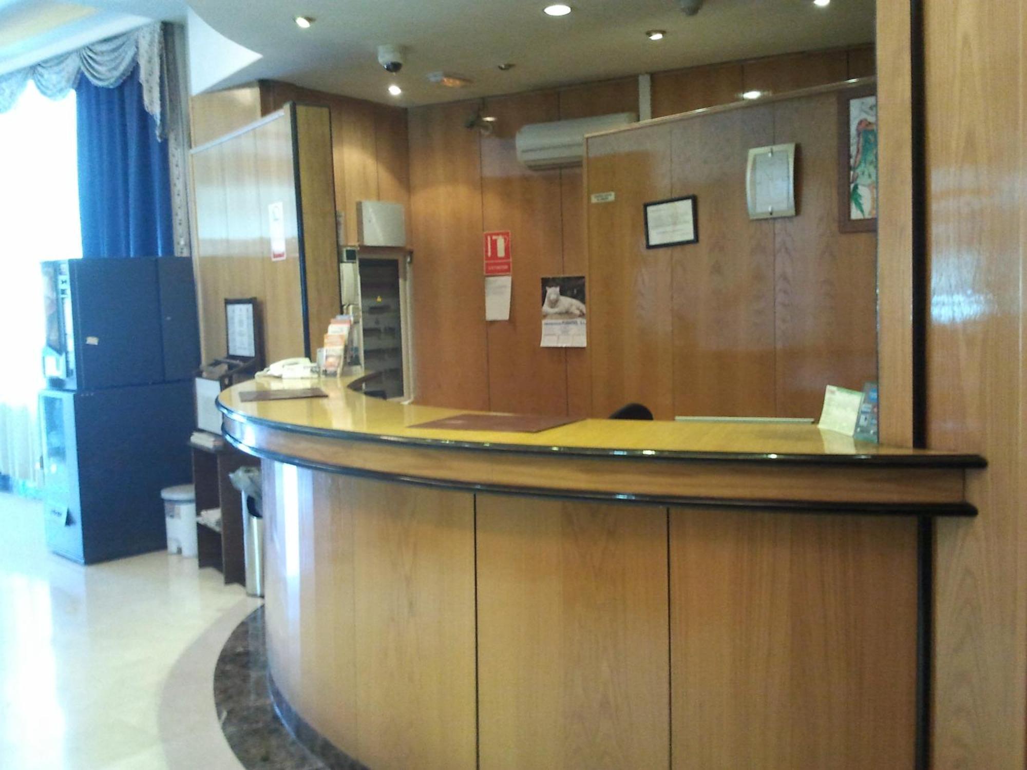 Hotel Ciudad De Fuenlabrada Exterior foto